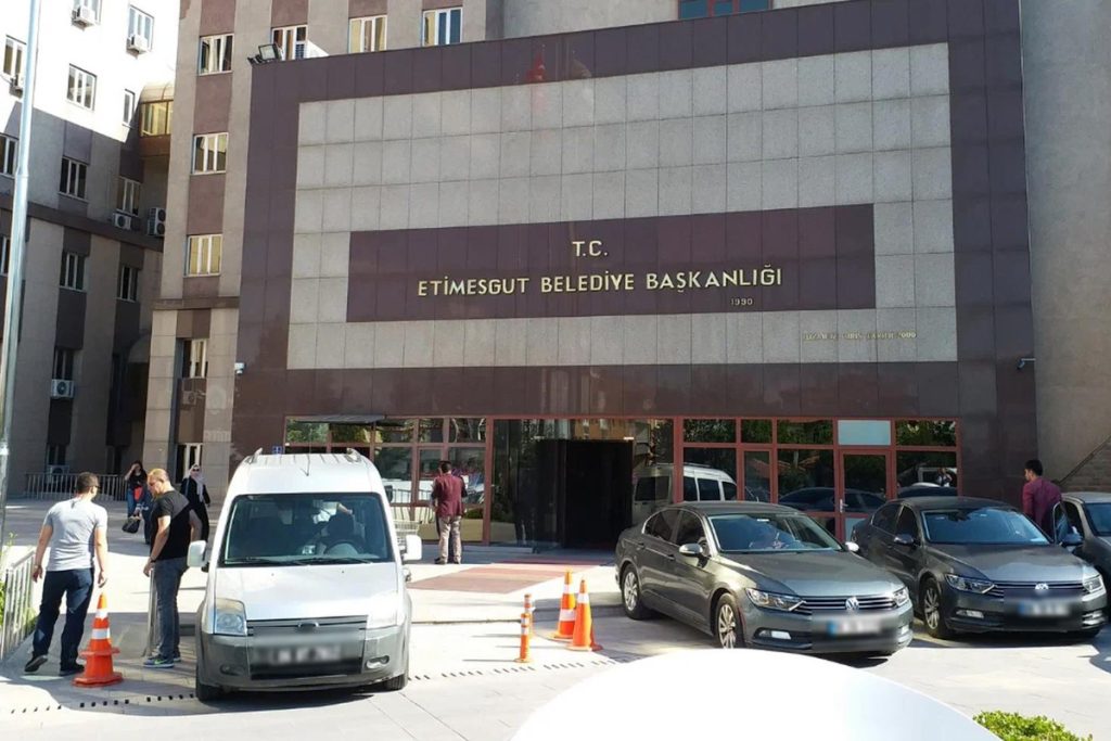 Etimesgut’ta yeni gelişme: Belediye yöneticileri gözaltında