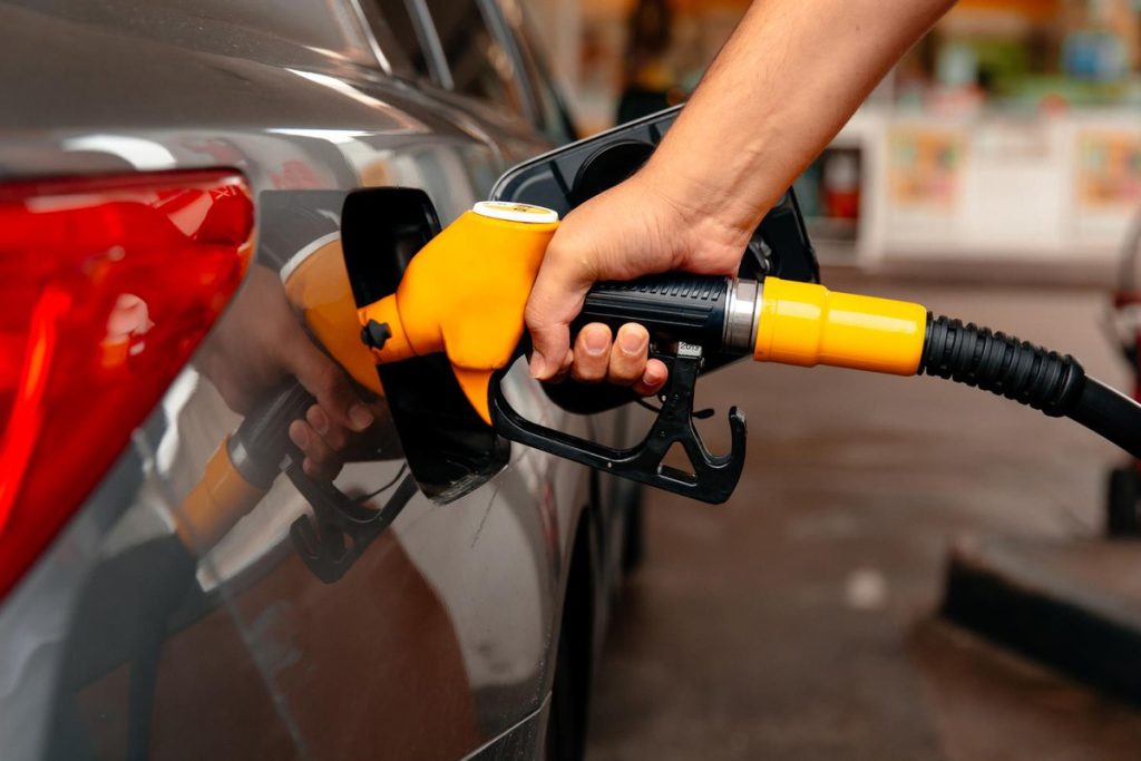 Hürmüz Boğazı ve Petrol Fiyatlarında Son Gelişmeler