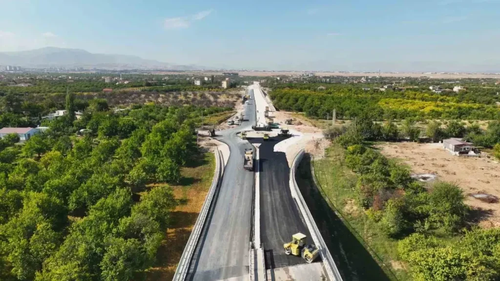 Malatya-Hekimhan Yolu 8 Tünel ve 14 Köprüyle Tamamlandı