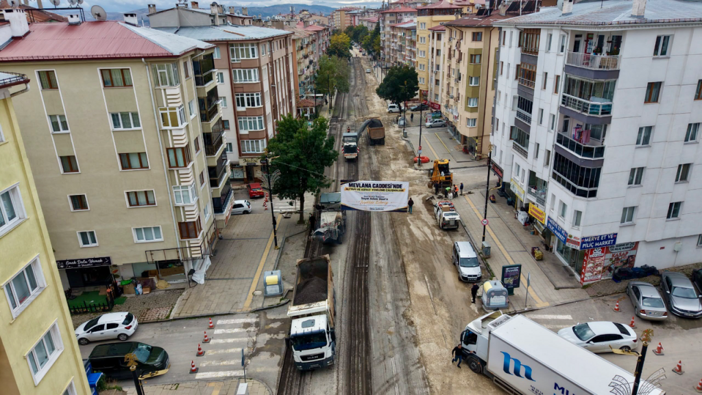 Mevlana Caddesi’nde ikinci kat asfalt öncesi çalışmalar tamamlandı