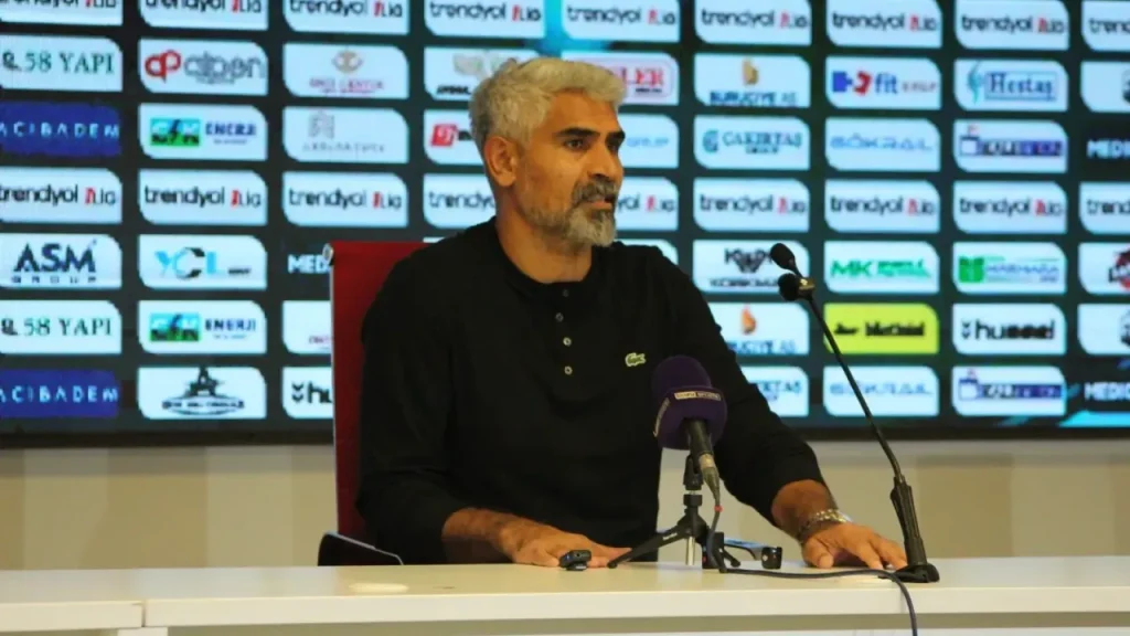 Sivasspor, Sarıyer maçı sonrası teknik direktörden açıklamalar