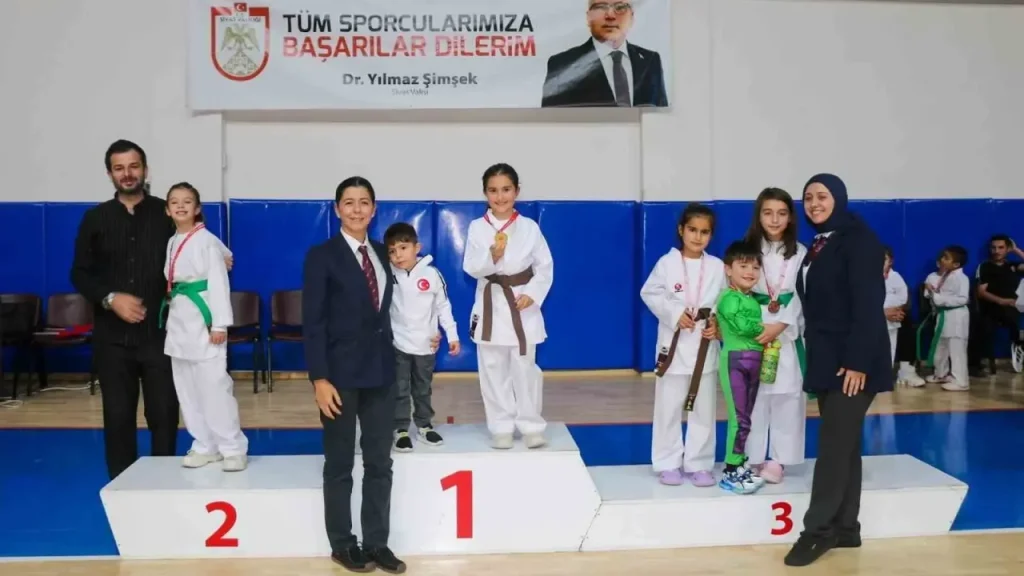 Sivas’ta Karate Şampiyonası 2 Günde Heyecan Dolu Geçti