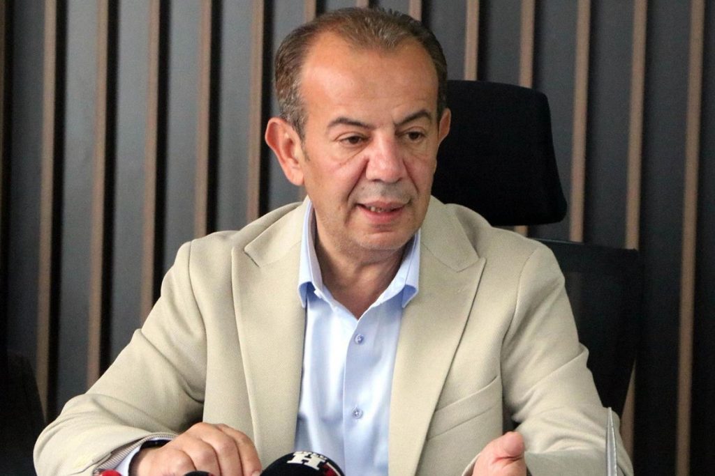 Tanju Özcan’a 7 yıl 3 ay hapis cezası, dolandırıcılık beraatı