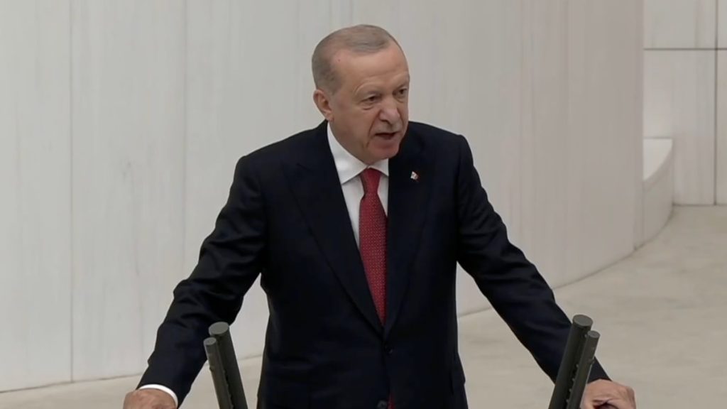 TBMM Açılışında Erdoğan’dan Hayırlara Vesile Olması Dileği ve Anma Mesajları