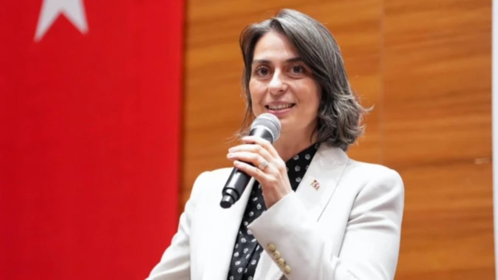 Üsküdar Belediye Başkanı Sinem Dedetaş Tutuklandı