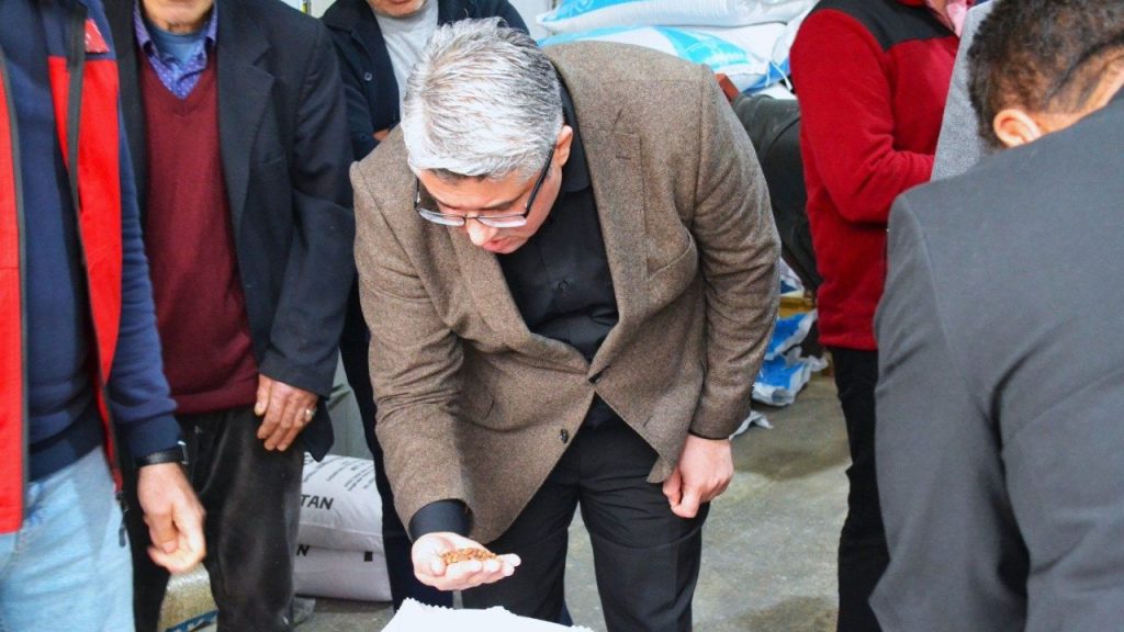 Yemyeşil Gelecek Projesi kapsamında yem bitkisi tohumu dağıtımı